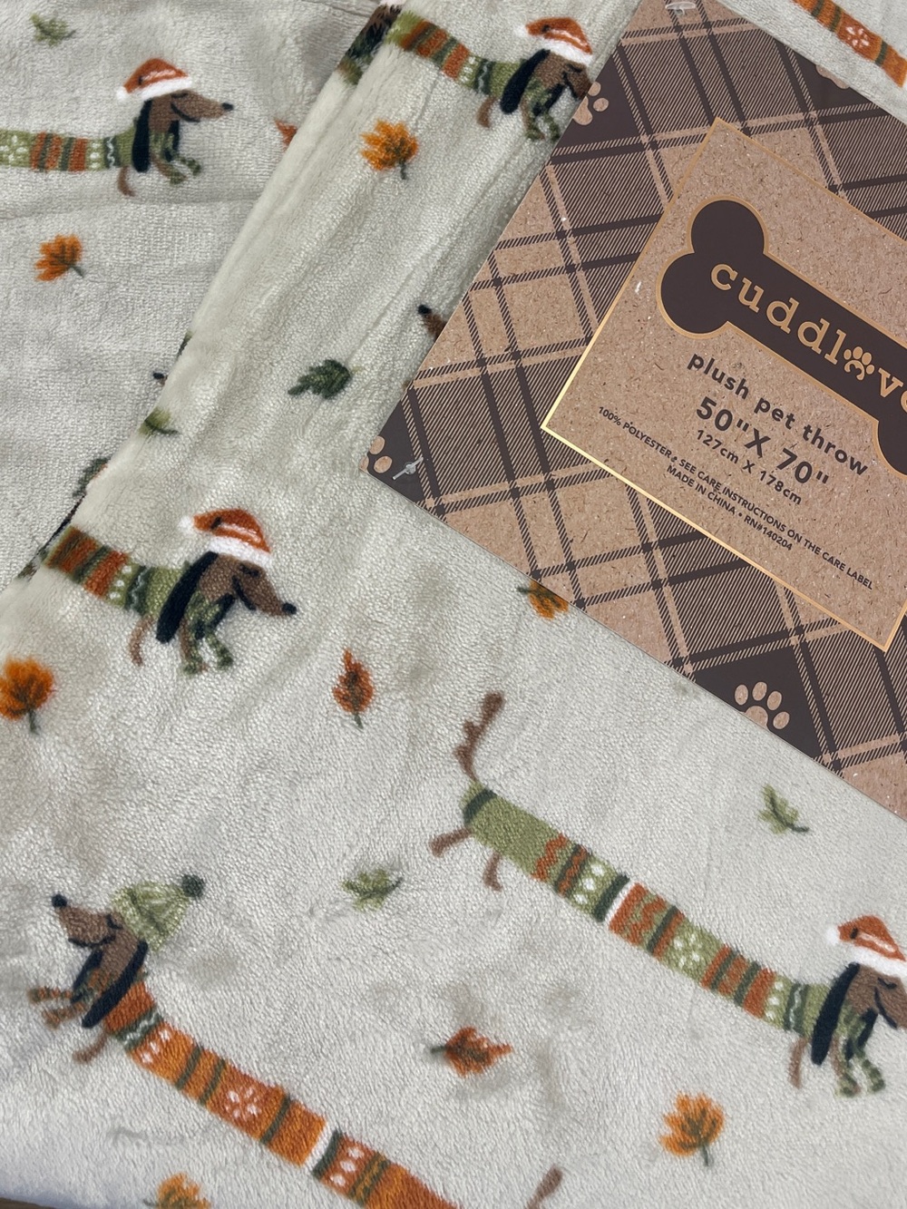 Fall Dachshunds Doxie Wiener Dog Cozy Sweaters & Beanies Plush  Blanket NWT
